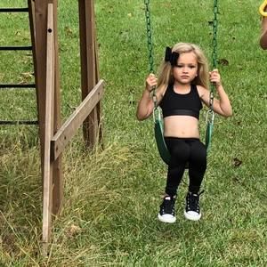 Meet your Posher, Alicia